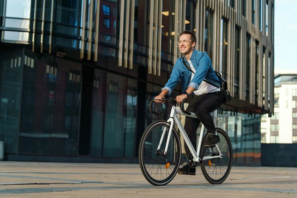 What's the Most Flattering Denim Cut for Different Body Types in the UK Market?